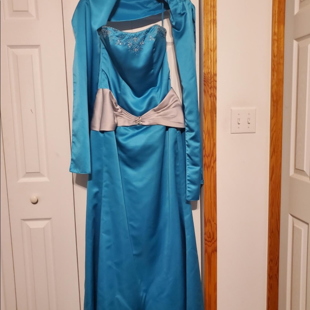 ALEXIA DESIGNS blue and gray strapless formal gown with shawl, size 12